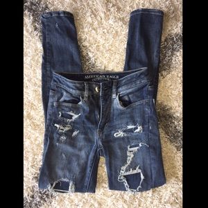 Hi-Rise Distressed Jeggings